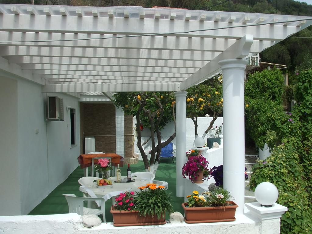 Agathi Beach House Agios Gordios  Buitenkant foto
