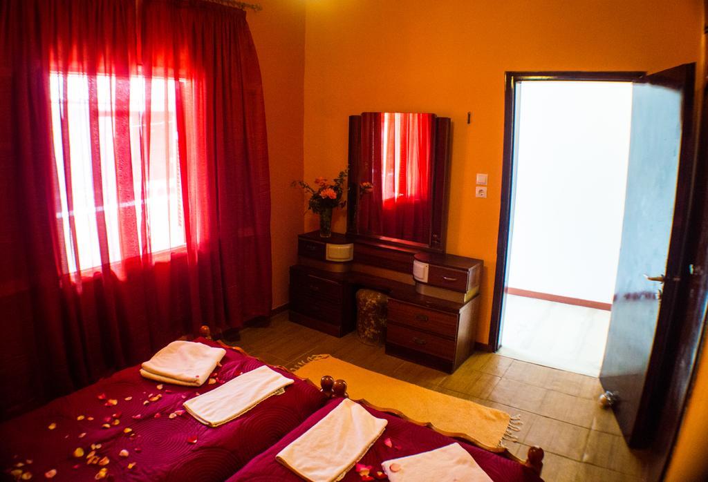 Agathi Beach House Agios Gordios  Kamer foto