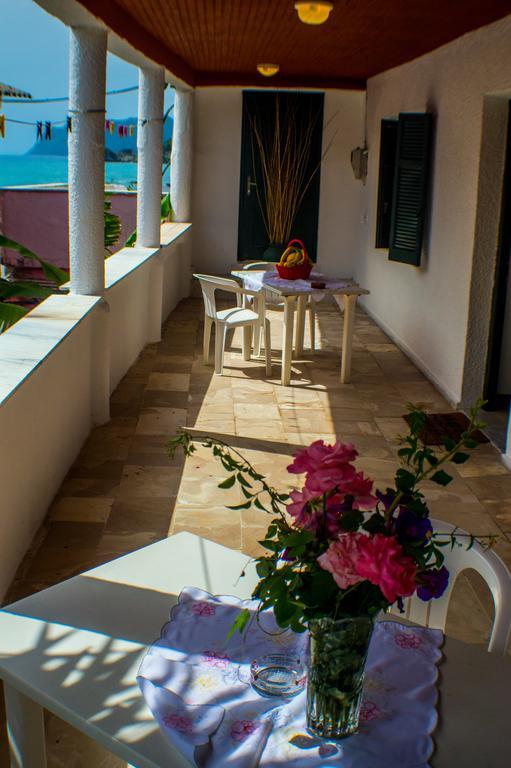 Agathi Beach House Agios Gordios  Buitenkant foto